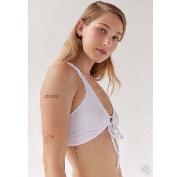 Out From Under Mambo Seamless Twist Bra Top - Picture 4 of 4